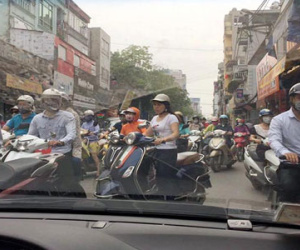 Lấn làn - Đặc sản giao thông Hà Nội?