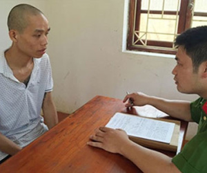 Mâu thuẫn ở quán net, về nhà lấy 2 con dao phay chém bạn game