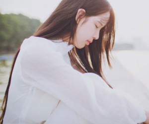 Anh vui vẻ bên người con gái khác nhưng không chia tay tôi