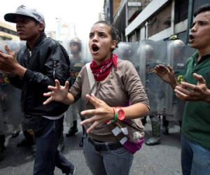 Người dân Venezuela biểu tình đòi thức ăn