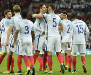 Rooney thừa nhận Anh chơi chưa tốt nhưng vẫn sẵn sàng cho EURO