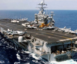 Mỹ tấn công mục tiêu IS từ tàu sân bay ở Địa Trung Hải