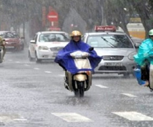 Nắng nóng bắt đầu dịu dần, Hà Nội đêm nay có mưa