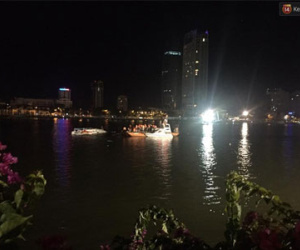 Lật tàu trên sông Hàn: Tàu chở quá tải, nạn nhân được cứu cho biết khách không được phát áo phao