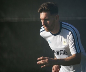 Messi tập một mình sau khi ra tòa vụ trốn thuế
