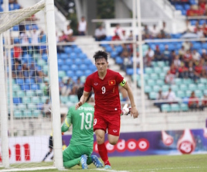 Phá kỷ lục, Công Vinh hoãn ngày chia tay ĐTVN?