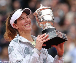 Quật ngã Serena, Muguruza lần đầu vô địch Roland Garros