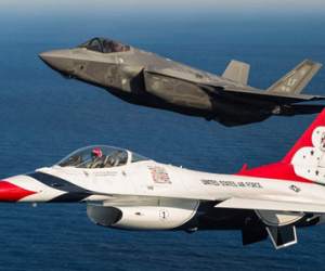 Bức ảnh chụp chung với F-16 khiến F-35 nhận... "mưa gạch đá"