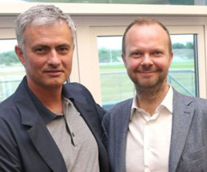 Choáng với "danh sách đen" Mourinho trình sếp bự MU