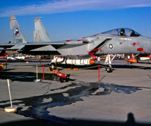 Ghê sợ tên lửa diệt vệ tinh của tiêm kích F-15 Mỹ