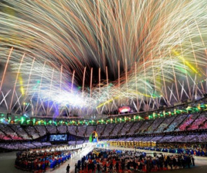Mướt mồ hôi sau những mùa Euro, World Cup bạc tỷ