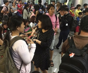 "Bát nháo" sân bay Đà Nẵng, hành khách ùn ứ ở 1 cửa ra máy bay