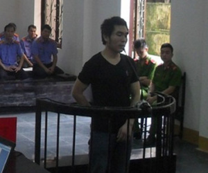 Ngăn không cho anh bán trâu, em bị chém chết