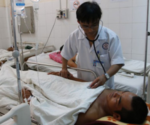 Ăn nấm rừng, 7 người trong gia đình bị ngộ độc