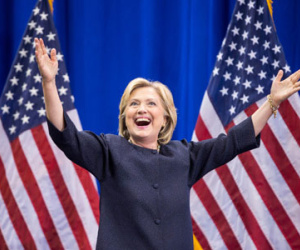 Hillary Clinton giành cơ hội lịch sử