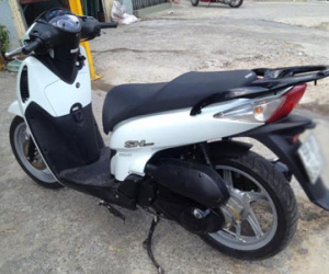 Nam sinh lớp 9 mượn xe SH của người tình rồi mang bán