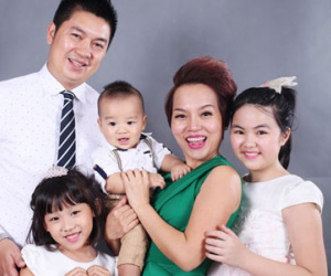 Thái Thùy Linh khoe con chung con riêng con chúng ta