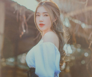 Chán gợi cảm, Elly Trần hóa thân thành nàng Lọ Lem mong manh