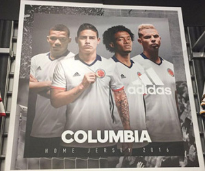 Hi hữu: Viết nhầm tên Colombia, adidas xin lỗi rối rít
