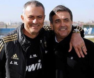 Jose Mourinho chọn cựu HLV Bình Dương làm trợ lý