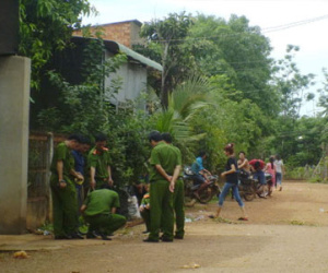 Ngăn công an bắt con, cụ ông 77 tuổi tử vong
