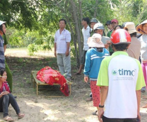 Nghi vợ ngoại tình, chồng treo cổ tự tử