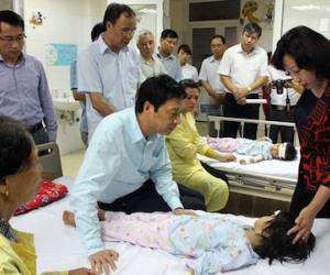 Sét đánh, 2 người chết và 4 người bị thương một lúc