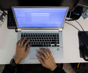 Singapore: Cắt Internet của toàn bộ công chức nhà nước trong giờ làm