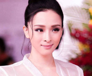 Trả hồ sơ vụ hoa hậu Phương Nga lừa đại gia