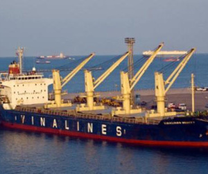 Vinalines xin bán tàu để giảm "căng thẳng"