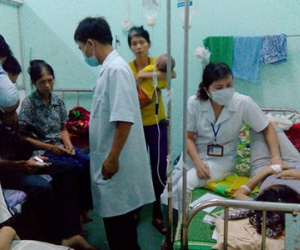 60 người nhập viện vì ngộ độc thực phẩm, nghi do ăn bánh ướt