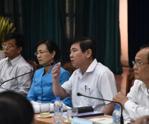 Chủ tịch Nguyễn Thành Phong đối thoại với dân dự án Thủ Thiêm