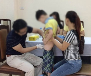 Động trời giữa thủ đô: Cha mẹ đang biến con thành "thái giám"
