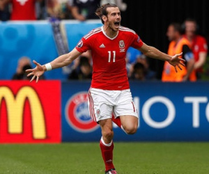Bale lập kỷ lục Euro ngay trong trận đầu tham dự