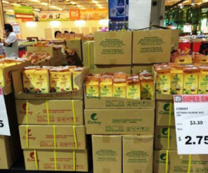 Gạo Việt vào siêu thị Singapore