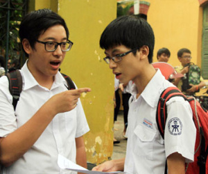 Thí sinh "ngán" với đề thi Toán vào lớp 10 chuyên