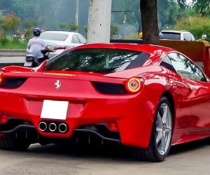 Ferrari 458 Italia tái xuất sau tai nạn ở Sài Gòn
