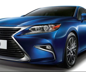 Lexus ES250 bản đặc biệt giá 72.000 USD