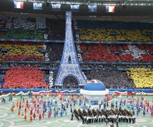 UEFA có thể kiếm hơn 2 tỷ USD từ Euro 2016
