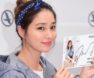 Vợ Lee Byung Hun xinh đẹp tái xuất sau một năm "ở ẩn" sinh con