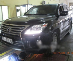 Vụ Lexus ở Hậu Giang: Cấp biển trắng hôm trước, biển xanh hôm sau ?!