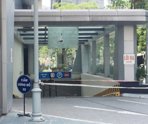 Hà Nội: Lao từ tầng 14 xuống đất, cô gái trẻ tử vong tại chỗ