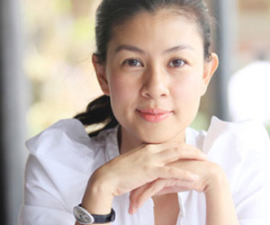 Kim Thư: Từ bà hoàng đến bán xôi trả nợ cho chồng