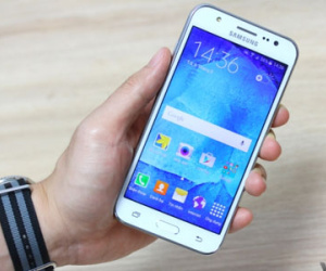 Samsung bất ngờ cập nhật Android Marshmallow cho Galaxy J5