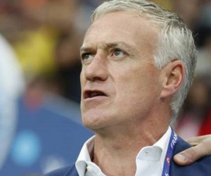 Deschamp xác nhận việc để Pogba và Griezmann dự bị