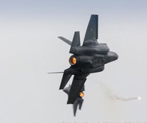 F-35 lần đầu "thị uy" tại triển lãm hàng không quốc tế