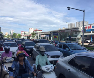 Hà Nội: Nghẽn nặng ở các tuyến đường phía Tây Nam