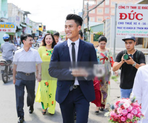 Mạc Hồng Quân bảnh bao trong lễ ăn hỏi với Kỳ Hân