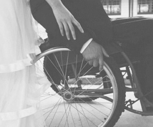 Nhận trái đắng sau 8 năm chăm chồng bệnh tật