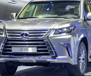 Sát ngày 1/7, xe sang “ồ ạt” tăng giá hàng trăm triệu đồng